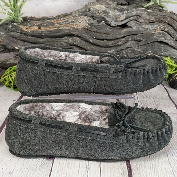 Minnetonka Jr. Trapper Moccasin Slippers - Picture 3 of 9